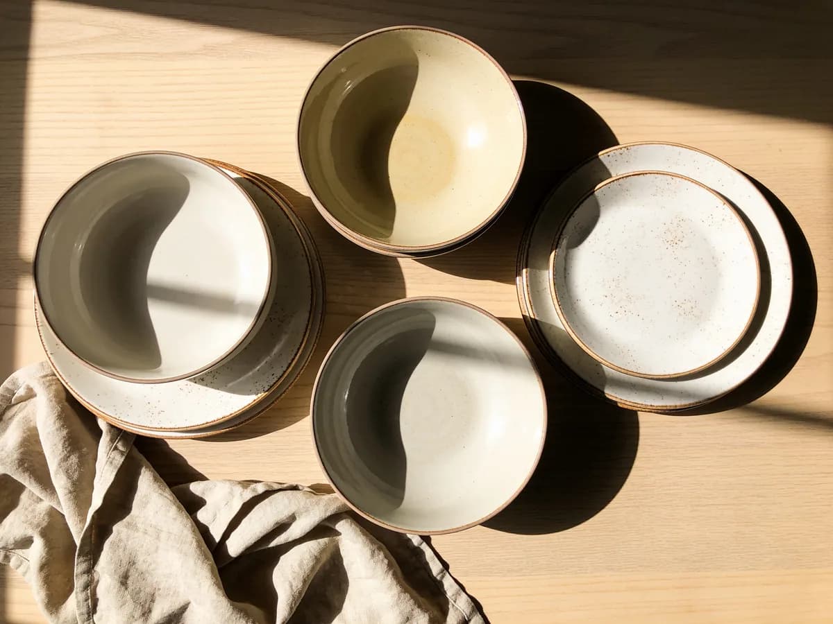 Plates & Bowls from Orovia Table